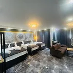 Tikir House 4*