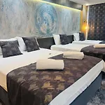 Tikir House 4*