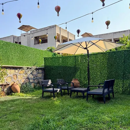 Ξενοδοχείο με διαμερίσματα Tikir House 4*