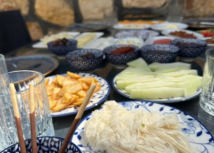 Aparthotel Tikir House 4*