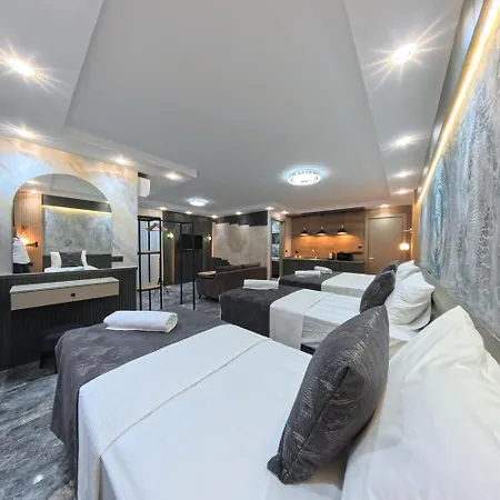 Aparthotel Tikir House *
