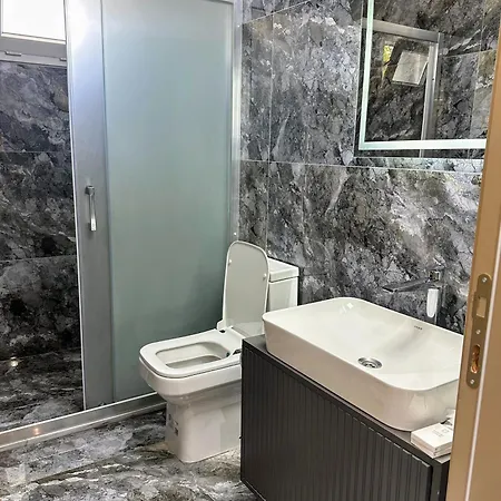 Tikir House Aparthotel *
