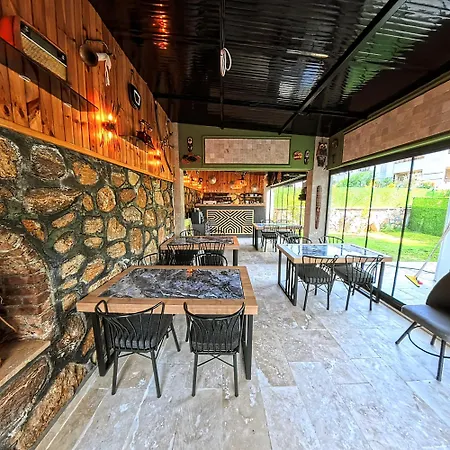 Tikir House Aparthotel