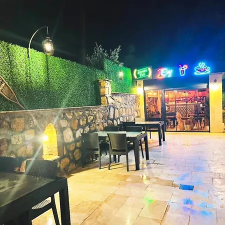 Aparthotel Tikir House