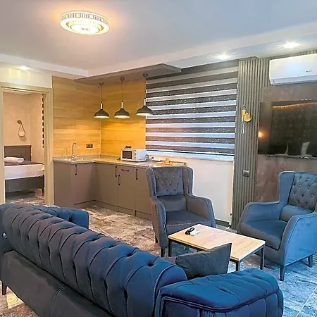 Tikir House 4*