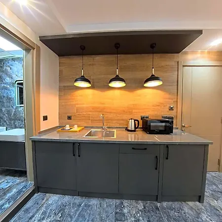 Tikir House 4*