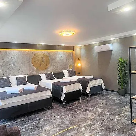 Tikir House 4*